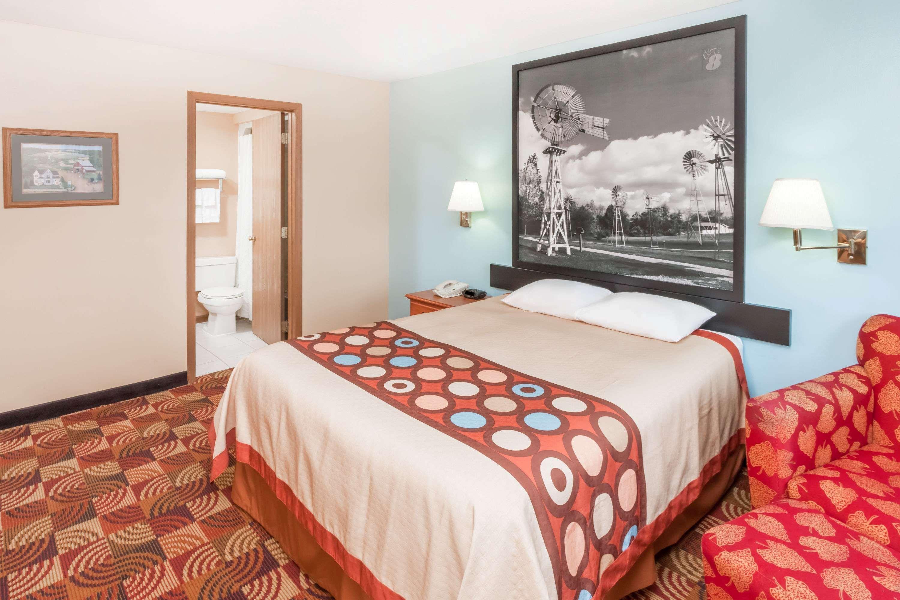 Super 8 By Wyndham Shipshewana Hotel Exterior photo