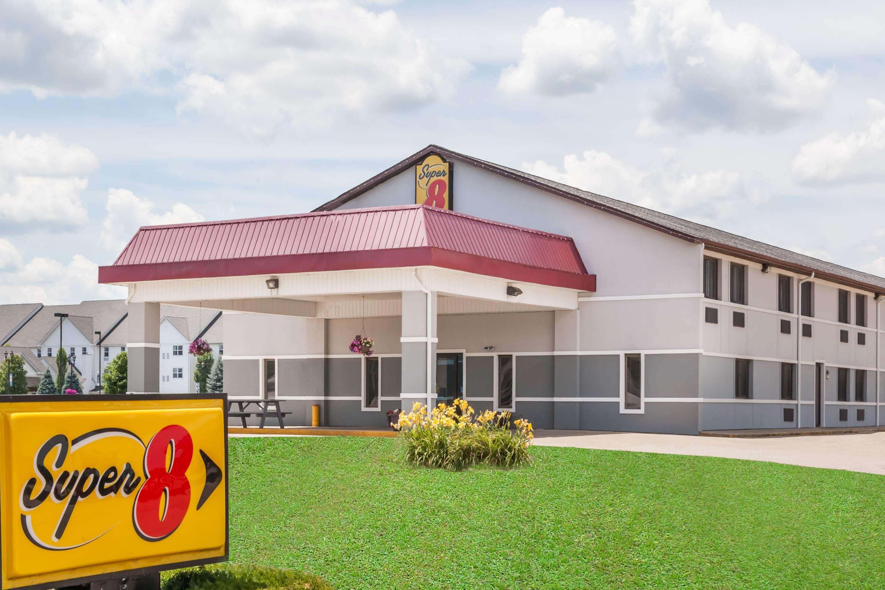 Super 8 By Wyndham Shipshewana Hotel Exterior photo